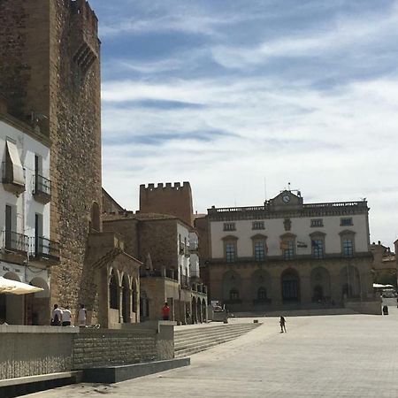 Apartamentos Turisticos Domus Seleqtia Plaza Mayor Касерес Экстерьер фото