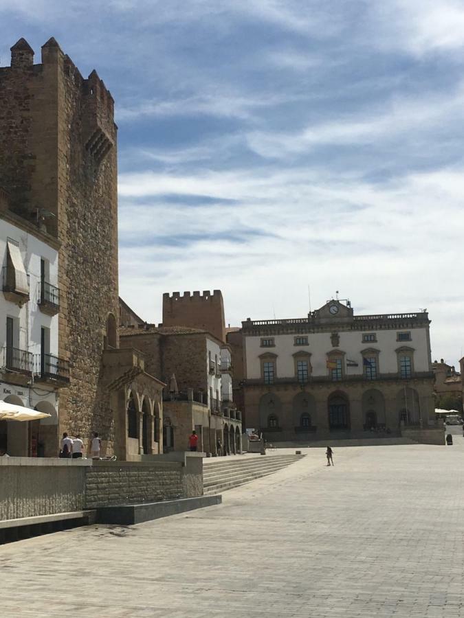 Apartamentos Turisticos Domus Seleqtia Plaza Mayor Касерес Экстерьер фото